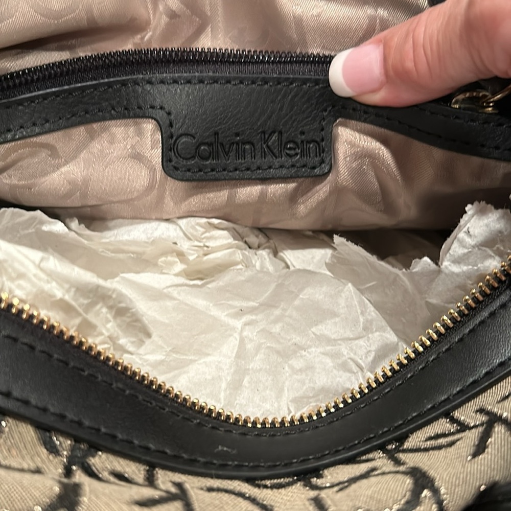 Calvin Klein NWOT BAG - Picture 6 of 8